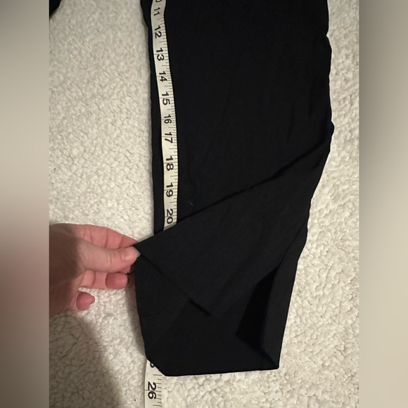 Marla Wynne Women’s Black Pants size 10 has Stylish split at ankle of pants - Picture 7 of 10